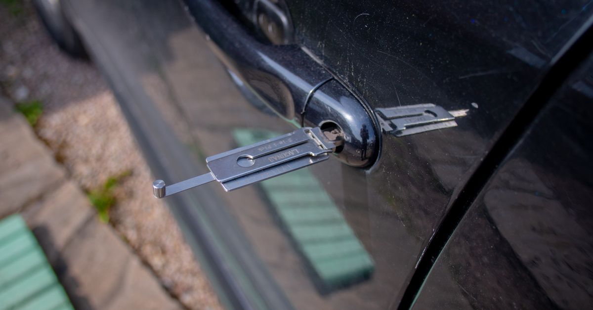 lock cylinder close up — Bridgeview Locksmith