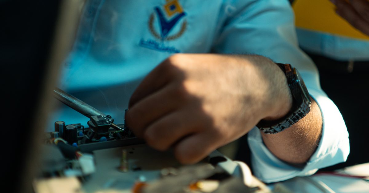 car key cutting machine — Bridgeview Locksmith