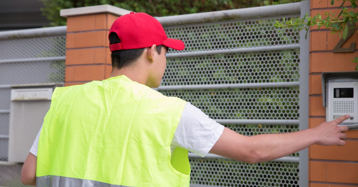 locksmith hands door — Bridgeview Locksmith